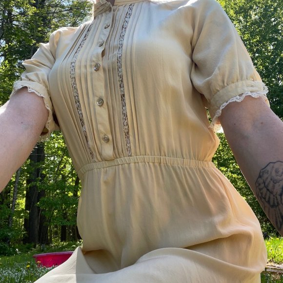 1980's Champagne Silk Barnaby Rippit Dress - Picture 6 of 6